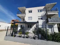 Kastel Novi Elegant and Stylish Apartment with Terrace and Patio Hotels in Kastel Stafilic