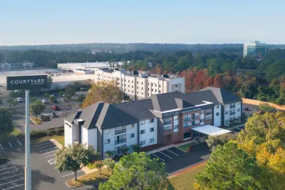 Courtyard Mobile Hotels near Springdale