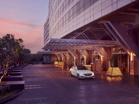 Grand Hyatt Mumbai Hotel and Residences Hotel Exterior