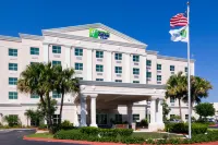 Holiday Inn Express & Suites Miami-Kendall Hotels near Staples