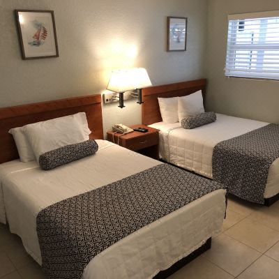 Deluxe Suite, 1 Bedroom, Non Smoking, Pool View Coral Key Inn Promo Code