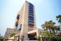 DoubleTree by Hilton Gurgaon Hotels near Galleria Market