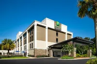 Holiday Inn Express Statesboro Отели рядом с достопримечательностью «Суперцентр Уолмарт»