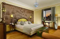 Grand Hotel Savoia Hotels near Royal Palace Museum