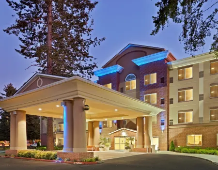 Holiday Inn Express & Suites Lacey - Olympia