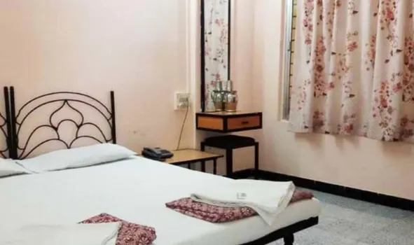 Shri Mahalaxmi Yatri Niwas Hotels near Hotel Nilesh 2 Star