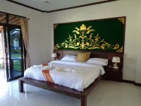 Paradis Vert Hotels near Ban Khao Khom Mosque