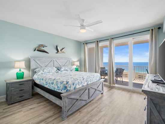 Laketown Wharf Resort by Panhandle Getaways Rooms