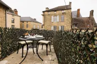 Le Petit Manoir Hotels in Sarlat-la-Caneda