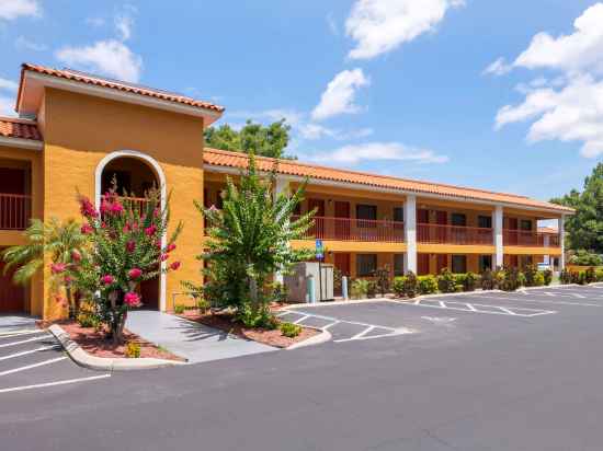 Quality Inn & Suites Mt Dora North Hotel Exterior