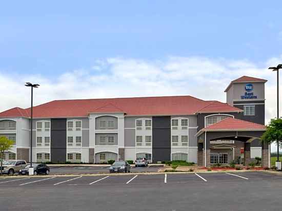 Best Western Boerne Inn  Suites Hotel Exterior