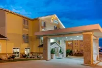 Comfort Inn & Suites Near Route 66 Hotels in Lincoln