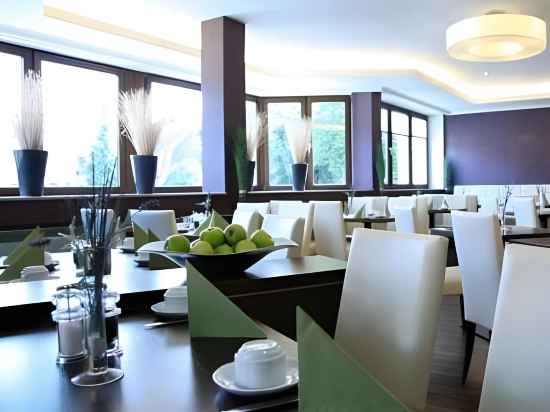 Central Hotel Dining/Meeting Rooms