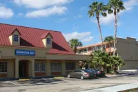 Altamonte Springs Hotel and Suites Hotels in Apopka