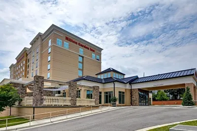 Hilton Garden Inn Raleigh/Crabtree Valley Hotel berhampiran Stein Mart