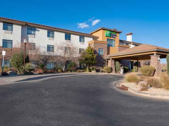 Holiday Inn Express & Suites ST. George North - Zion Hotel Exterior