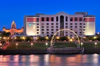 Embassy Suites by Hilton des Moines Downtown Hotels near Verizon