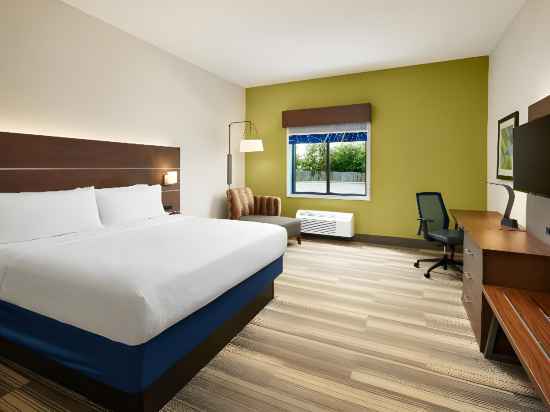 Holiday Inn Express & Suites Panama City-Tyndall Rooms