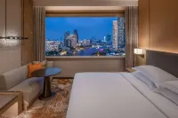 Millennium Hilton Bangkok Hotel dekat Grand Palace