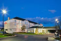 Hilton Garden Inn Toronto-Oakville Hotels near British Eats and Treats