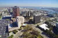 Hilton Long Beach Hotel Các khách sạn gần Đảo Santa Catalina