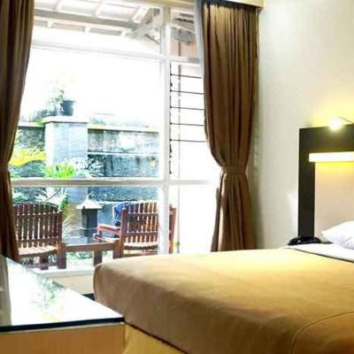 Superior Room with Air Conditioner Hotel Puriwisata Baturraden Promo Code