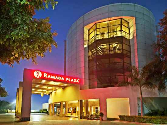 Ramada Plaza by Wyndham JHV Varanasi Hotel Exterior