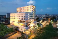 Golden Tulip Pontianak Hotels near INFORMA PONTIANAK - Aneka Pavilion