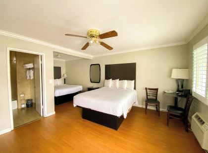 Rockview Inn and Suites