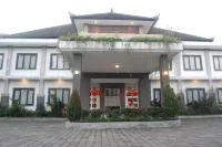 Dhyanapura City Hotel Hotels near GKPB Jemaat "Galang Ning Hyang", Abianbase