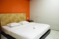 Sriwijaya Hotel Pagesangan Timurのホテル