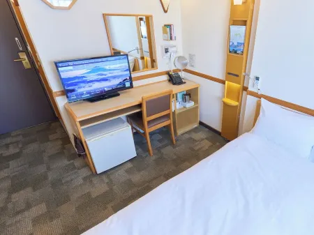 Toyoko Inn Hokkaido Hakodate Ekimae Daimon