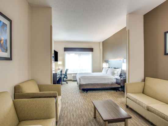 Holiday Inn Express & Suites Bethlehem Rooms