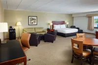 DoubleTree by Hilton Hotel Boston North Shore Hotels near Bunker Hill