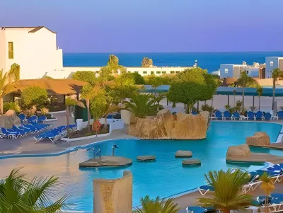 Blue Sea Costa Bastian Hotels near Lanzarote Aquarium