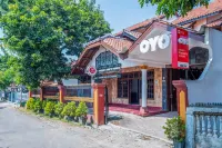 OYO 精選 O 1032 拉哈約回教法義公寓式酒店 Kedawung酒店