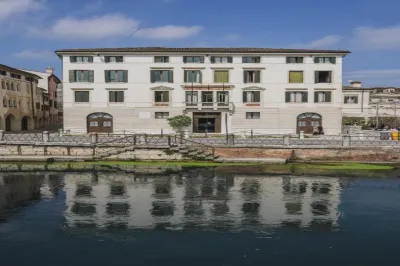 Le Camere di Palazzo Bortolan Hotels near Piazza Filodrammatici