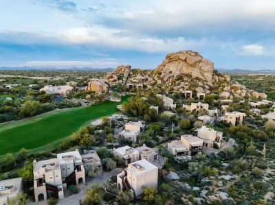 Boulders Resort & Spa Scottsdale, Curio Collection by Hilton Hotel di Scottsdale