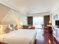 Novotel Semarang Hotels near Istana Batu