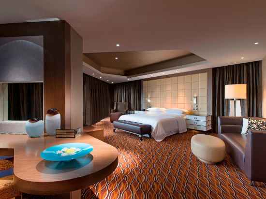 Sheraton Grand Bangalore Hotel at Brigade Gateway Rooms