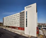 Hilton des Moines Downtown Hotels near 4th Street