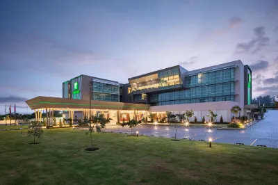 Holiday Inn Quito Airport Hotels near Casal Català de Quito