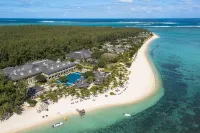 JW Marriott Mauritius Resort Отели рядом с достопримечательностью «Блу Бэй Бич»