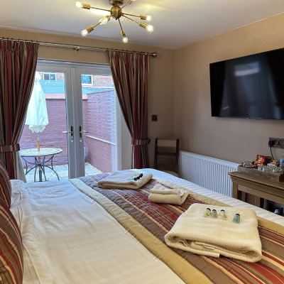 Deluxe Double / Twin Ensuite Shower / Jacuzzi Bath Chester House Guest House Promo Code