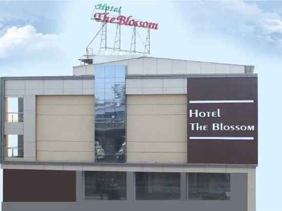 Hotel the Blossom Hotel Exterior