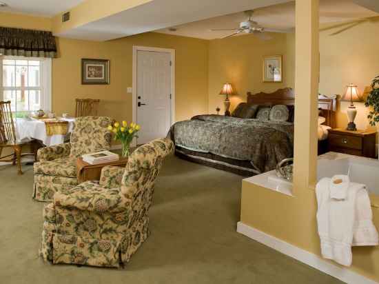 Goldmoor Inn & Resort Rooms