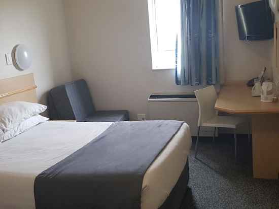 Road Lodge East London Rooms