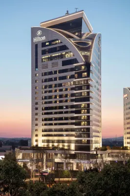 Hilton Bursa Convention Center & Spa Отели рядом с достопримечательностью «Akinci Turk Ihsan Dikmen Ilkogretim Okulu»