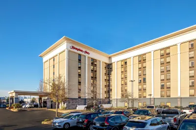 Hampton Inn Boston Logan Airport Hotels near Bunker Hill