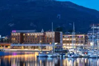 Moxy Bergen Hotels near Old Bergen House for walking